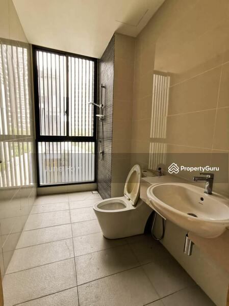 Rumah Teres 3.5 Tingkat untuk Dijual di Damansara Perdana (Selangor) - June How - PropertyGuru.com.my