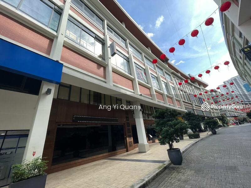 For Sale - Plaza Arkadia