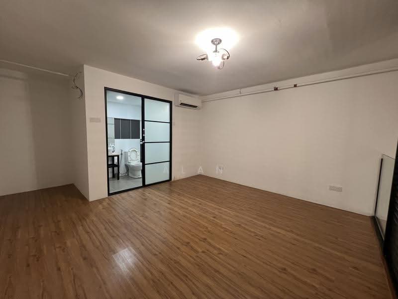 Kondominium untuk Disewa di SOHO @ Empire City - Alan Chia - Bathroom - PropertyGuru.com.my
