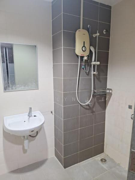 Service Residence for Rent at Garden @ One South - Jesslyn Lee - Bathroom - PropertyGuru.com.my