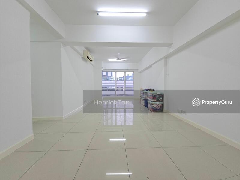 For Sale - Tiara Mutiara / The Crown