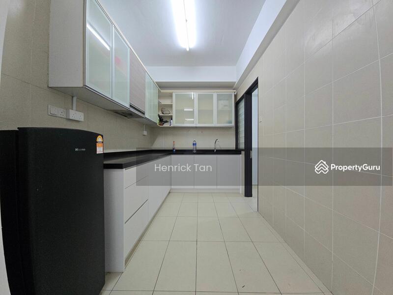 For Sale - Tiara Mutiara / The Crown