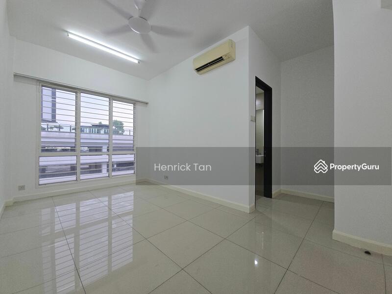 For Sale - Tiara Mutiara / The Crown