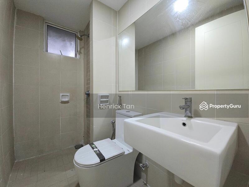 For Sale - Tiara Mutiara / The Crown