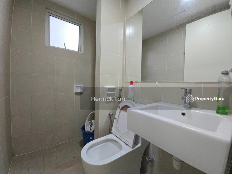 For Sale - Tiara Mutiara / The Crown