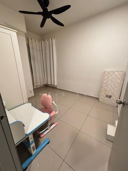 Untuk Disewa - Brand new largest condo 1335sf partly furnished low density privacy environment