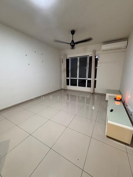 Untuk Disewa - Brand new largest condo 1335sf partly furnished low density privacy environment