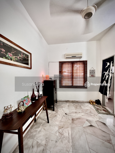 For Sale - A Double-Storey Semi-Detached House in Air Itam.