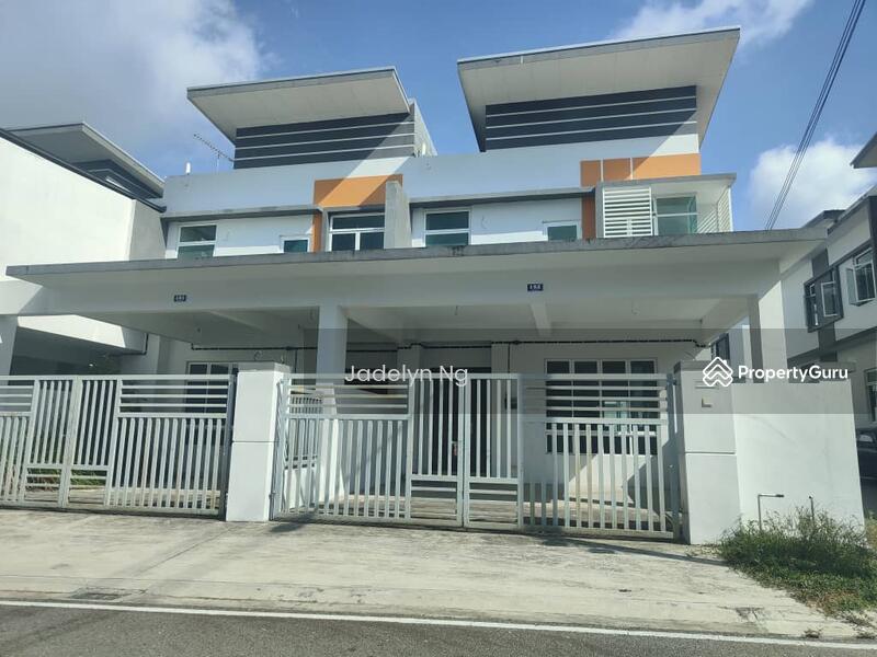 Kulai Kelapa Sawit Jalan Impiana Double Storey Terrace House, Kulai, Johor, 4 Bedrooms, 1540