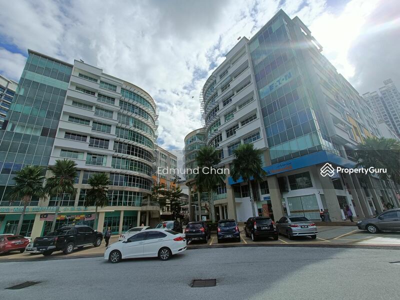 Untuk Disewa - Jaya One corner Office, Petaling Jaya, facing main road
