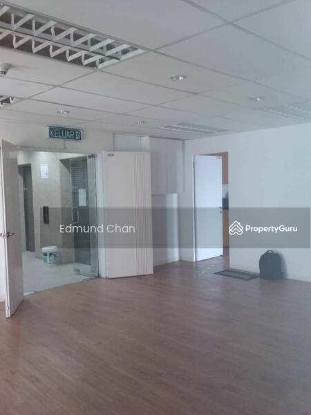 Untuk Disewa - Jaya One corner Office, Petaling Jaya, facing main road