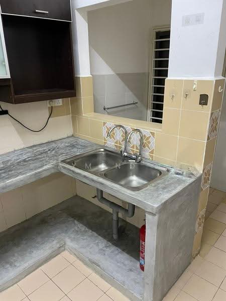 Rumah Teres 2-Tingkat untuk Disewa di Bandar Mahkota Cheras (Cheras) - Raymond Ng - Kitchen - PropertyGuru.com.my