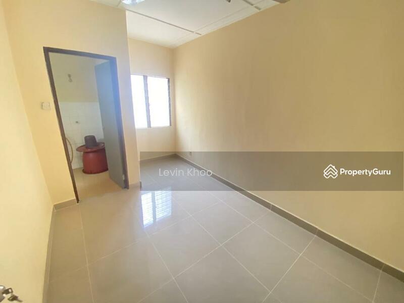 2-storey Terraced House for Sale in Bandar Country Homes (Rawang) - Levin Khoo - PropertyGuru.com.my