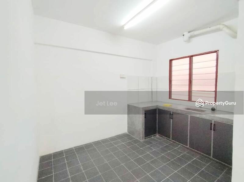 Rumah Flat untuk Disewa di Kekwa Apartment - Jet Lee - PropertyGuru.com.my
