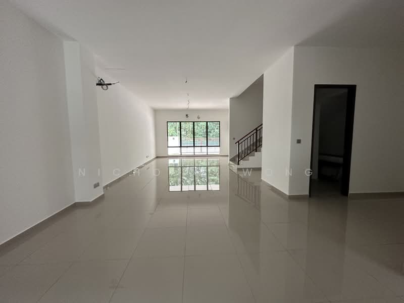 2-storey Terraced House for Sale in Taman Gembira (Jalan Klang Lama (Old Klang Road)) - Nicholas Wong - Living Room - PropertyGuru.com.my