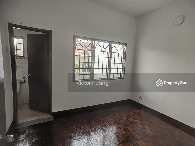 2-storey Terraced House for Sale in Seksyen 6 (Kota Damansara) - Victor Huang - PropertyGuru.com.my