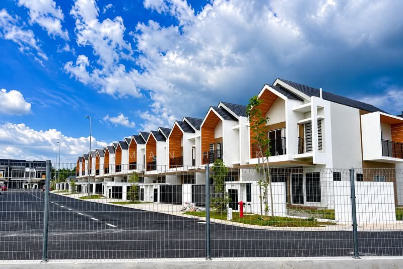 2-storey Terraced House for Sale in Bandar Gamuda Cove (Dengkil) - Aiman Haikal - Exterior - PropertyGuru.com.my