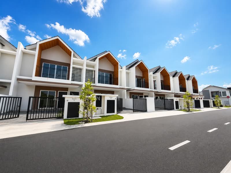 2-storey Terraced House for Sale in Bandar Gamuda Cove (Dengkil) - Aiman Haikal - Exterior - PropertyGuru.com.my