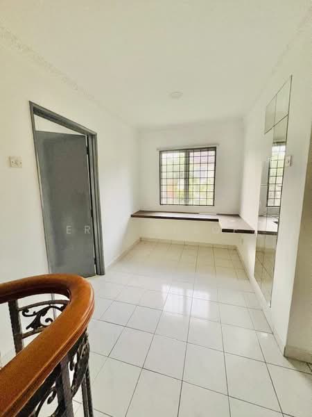 Rumah Teres 2 Tingkat untuk Disewa di Bandar Putra Permai (Seri Kembangan) - Erin Yusof - Interior - PropertyGuru.com.my