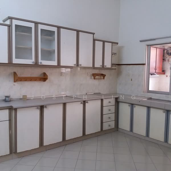 2-storey Terraced House for Rent in Taman Tun Dr Ismail (Kuala Lumpur) - Joseph Ling - Kitchen - PropertyGuru.com.my