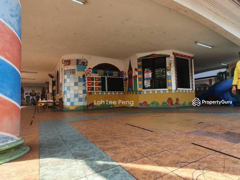 Rosmerah Heights Taman Johor Jaya Double Storey Bungalow House Corner Lot FOR SALE, Johor Jaya