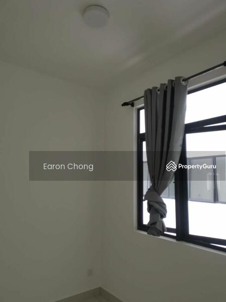 Untuk Disewa - Far East