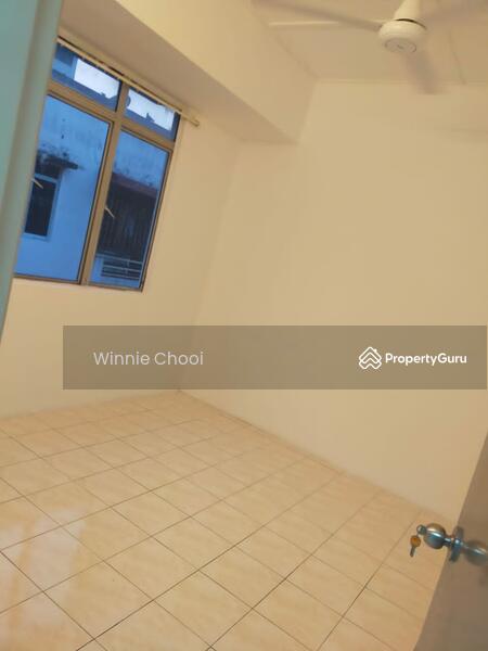 For Sale - Pusat Hentian Kajang