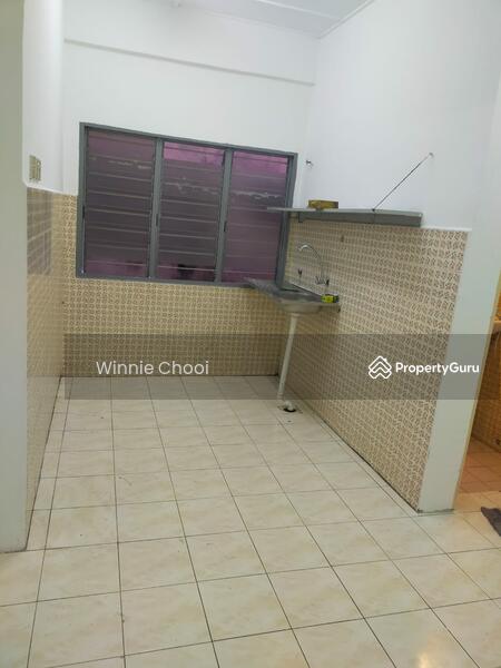 For Sale - Pusat Hentian Kajang
