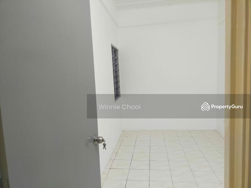 For Sale - Pusat Hentian Kajang