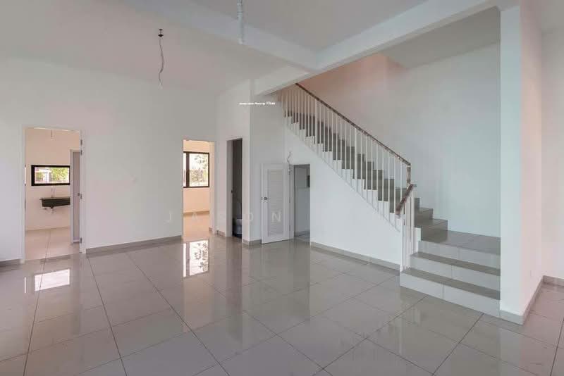 Cluster House for Sale in Setia Alam (Selangor) - Jason Tan - Living Room - PropertyGuru.com.my