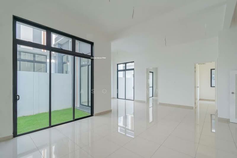 Cluster House for Sale in Setia Alam (Selangor) - Jason Tan - Living Room - PropertyGuru.com.my