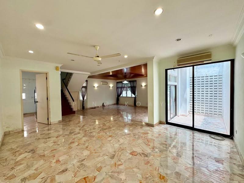 Rumah Berkembar untuk Dijual di Pulau Tikus (Penang) - Ping Koay - Living Room - PropertyGuru.com.my
