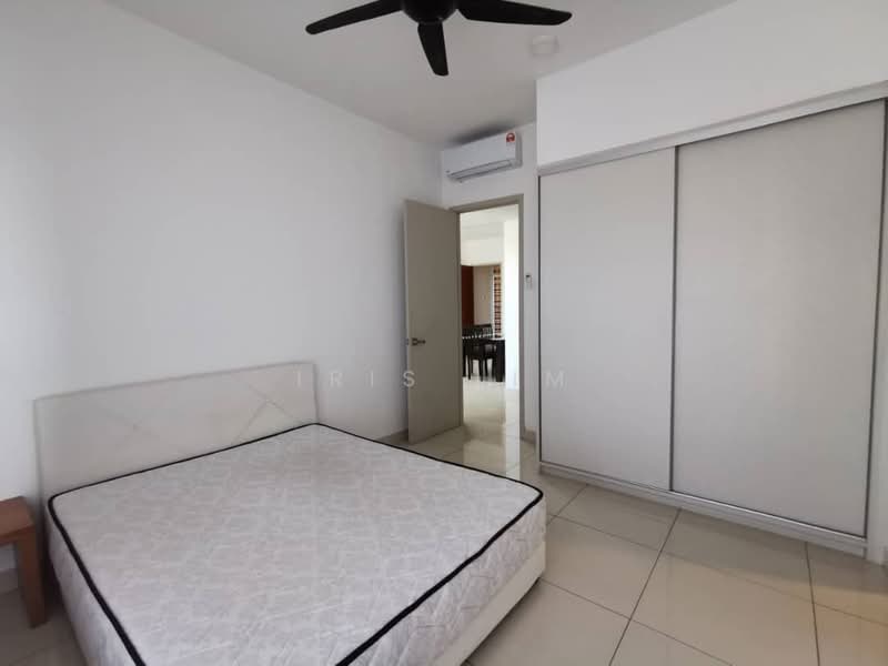 Kondominium untuk Dijual di The Raffles Suites - Iris Lim - Bedroom - PropertyGuru.com.my