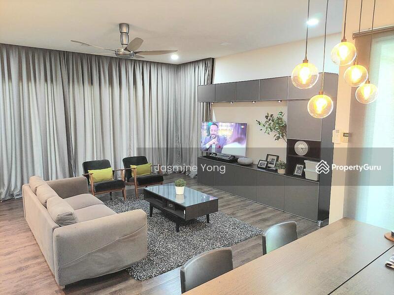 Sendayan Corner Lot [ 28x80 18ft Extraland Freehold ] Can Full Loan