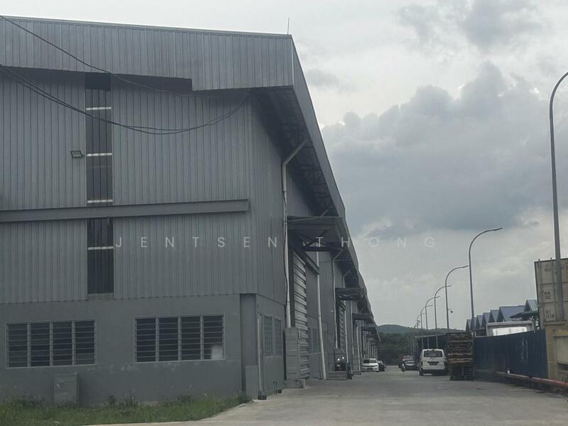 Untuk Disewa - Kampung Baru Sungai Buloh