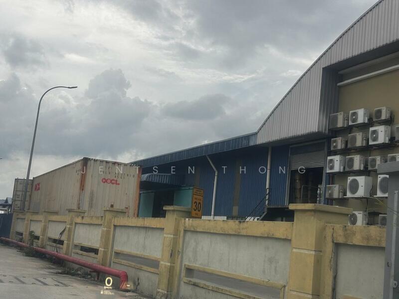 Untuk Disewa - Kampung Baru Sungai Buloh