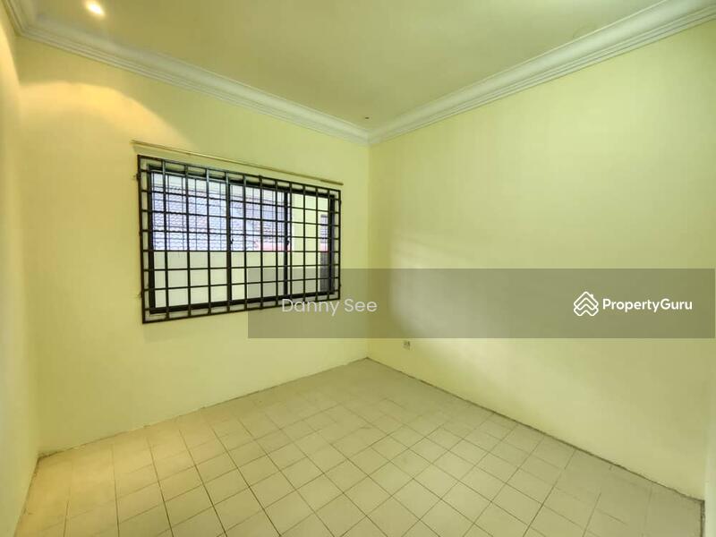 Taman Putri Kulai Phase 4 Single Storey Terrace House For Sale, Kulai, Johor, 3 Bedrooms, 1540