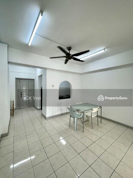 For Rent - Vista Komanwel C