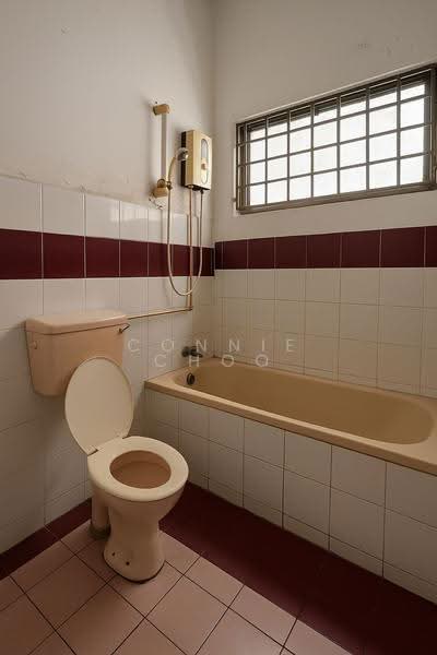 Apartment for Sale at Taman Lembah Maju 600 Apartment - Connie Choo - Bathroom - PropertyGuru.com.my