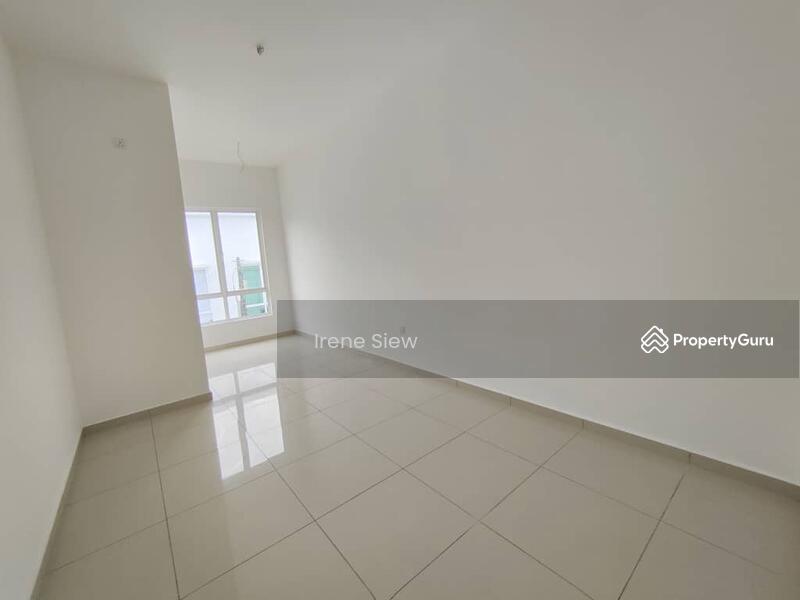 End lot with extra land Suriaman 2A Dellora Brand New Sendayan, Bandar