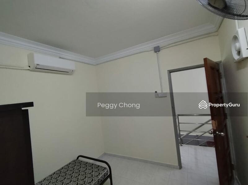 Taman Connaught Flat (Low Rise) untuk Untuk Disewa RM 400 /bulan