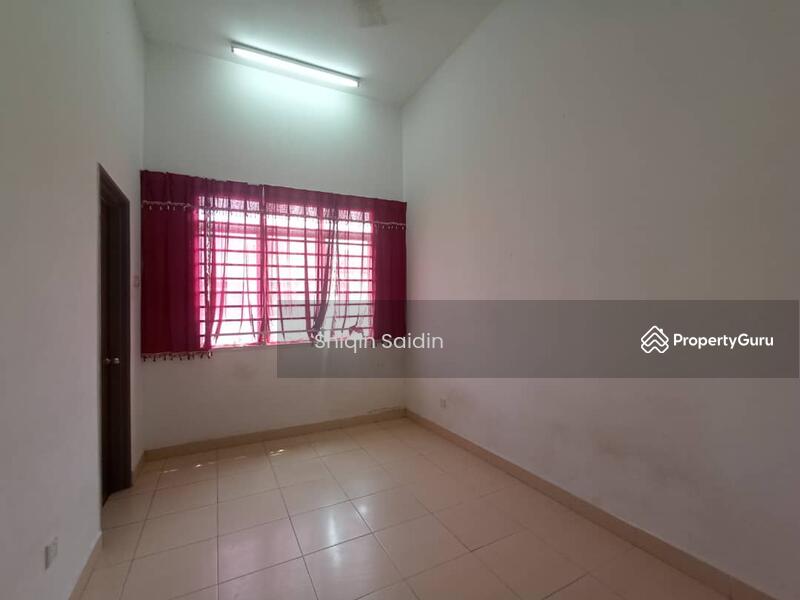 Rumah Teres 2 Tingkat untuk Dijual di Saujana Utama (Puncak Alam) - Shiqin Saidin - PropertyGuru.com.my