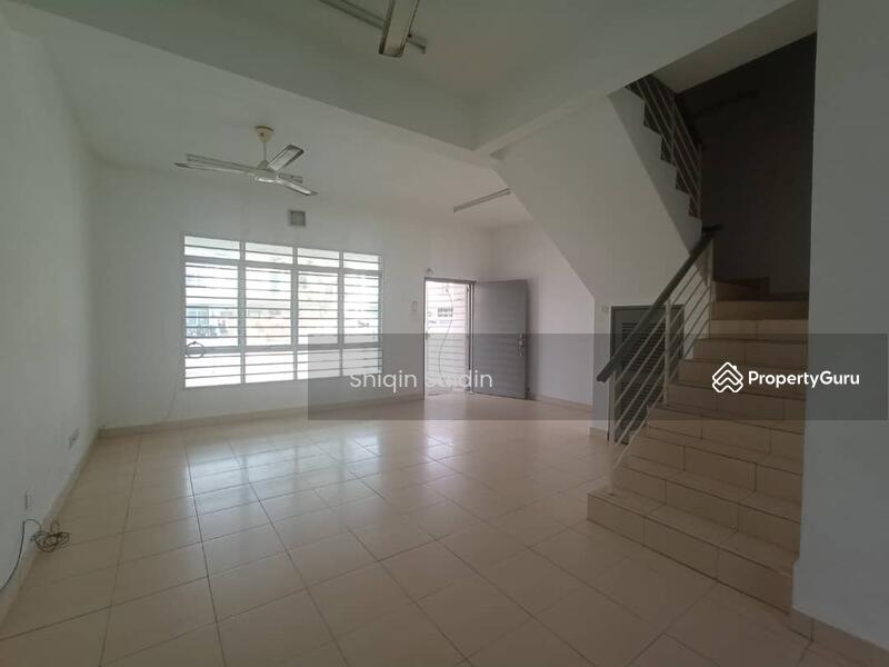 Rumah Teres 2 Tingkat untuk Dijual di Saujana Utama (Puncak Alam) - Shiqin Saidin - PropertyGuru.com.my