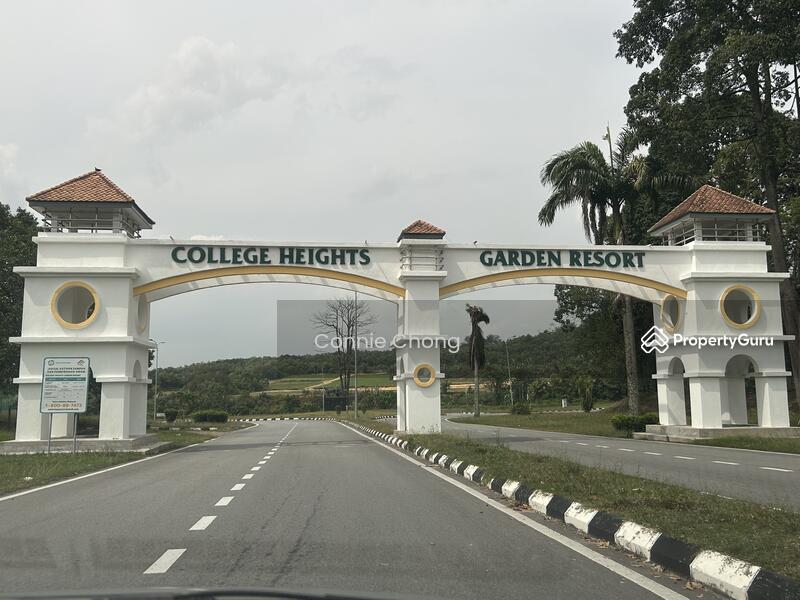 BUNGALOW LANDMANTIN COLLEGE HEIGHTS GARDEN RESORT, PERSIARAN DEWAN 1