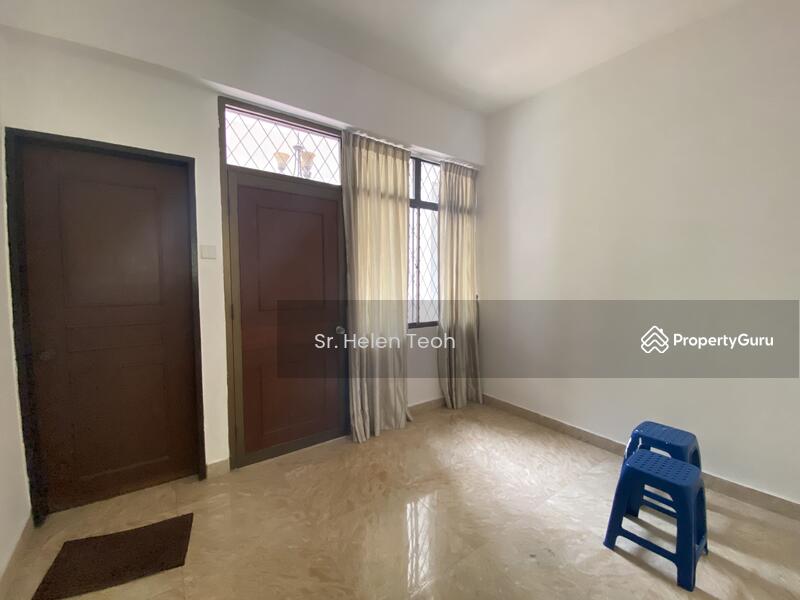3 storey terrace house for rent Puncak Ria Batu Ferringhi, Penang