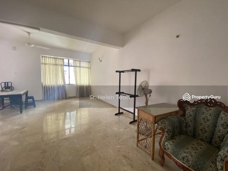 3 storey terrace house for rent Puncak Ria Batu Ferringhi, Penang