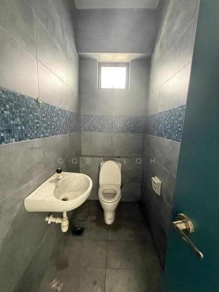Kilang untuk Disewa di Masai (Johor) - Cora Loh - Bathroom - PropertyGuru.com.my