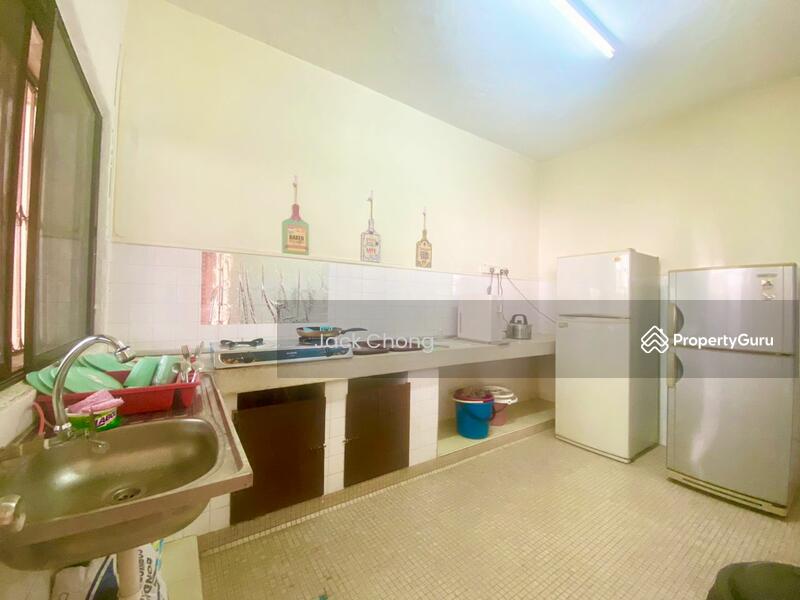 Untuk Disewa - Taman Connaught Double Storey House, Cheras