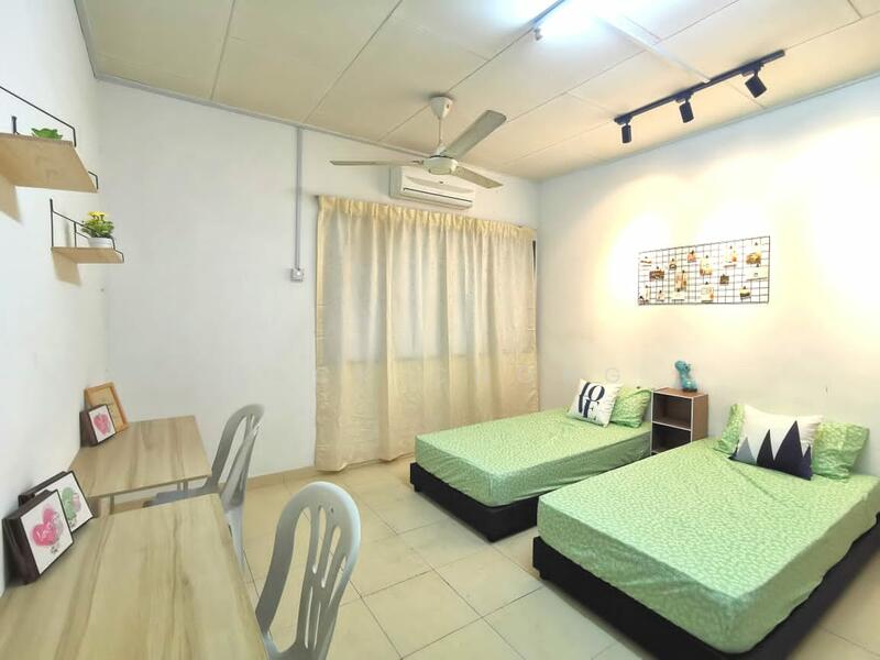 Untuk Disewa - Taman Connaught Double Storey House, Cheras