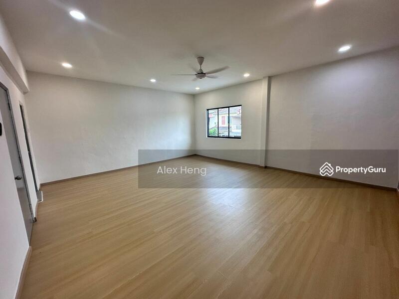 Taman Gembira Double Storey House Fully Renovated, Tampoi, Johor Bahru